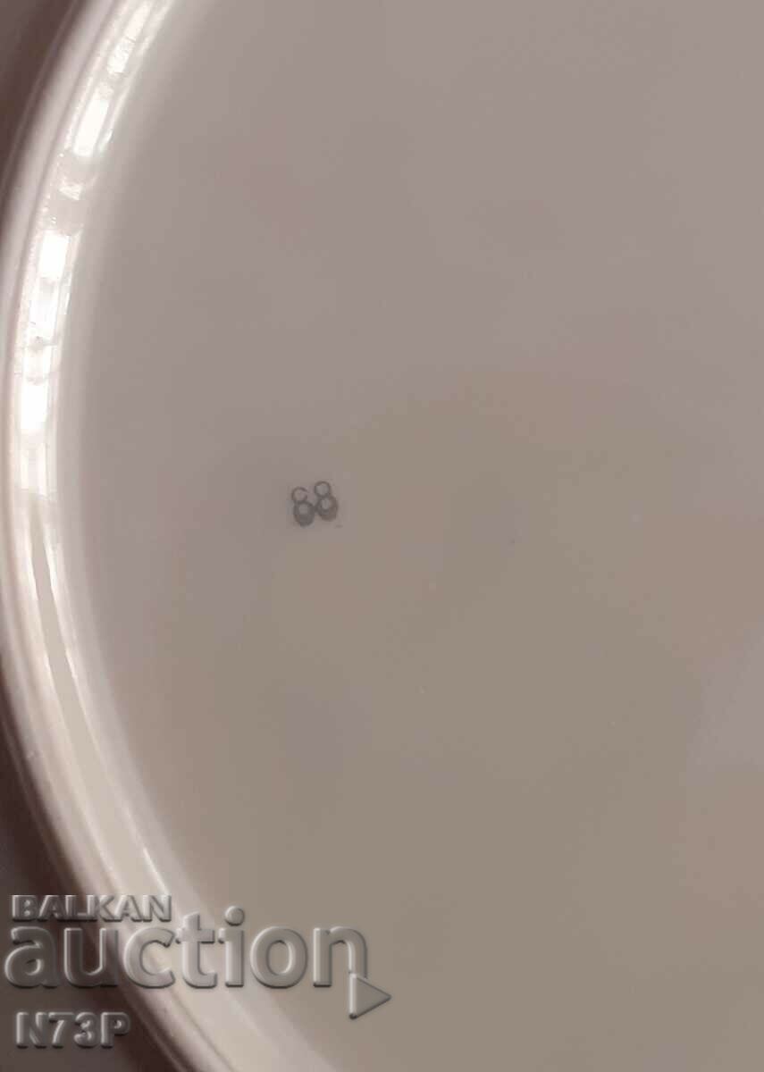 OLD PORCELAIN PLATE. COLLECTION. ROSES. - 5 OLD PORCELAIN PLATE. COLLECTION. ROSES. - 5