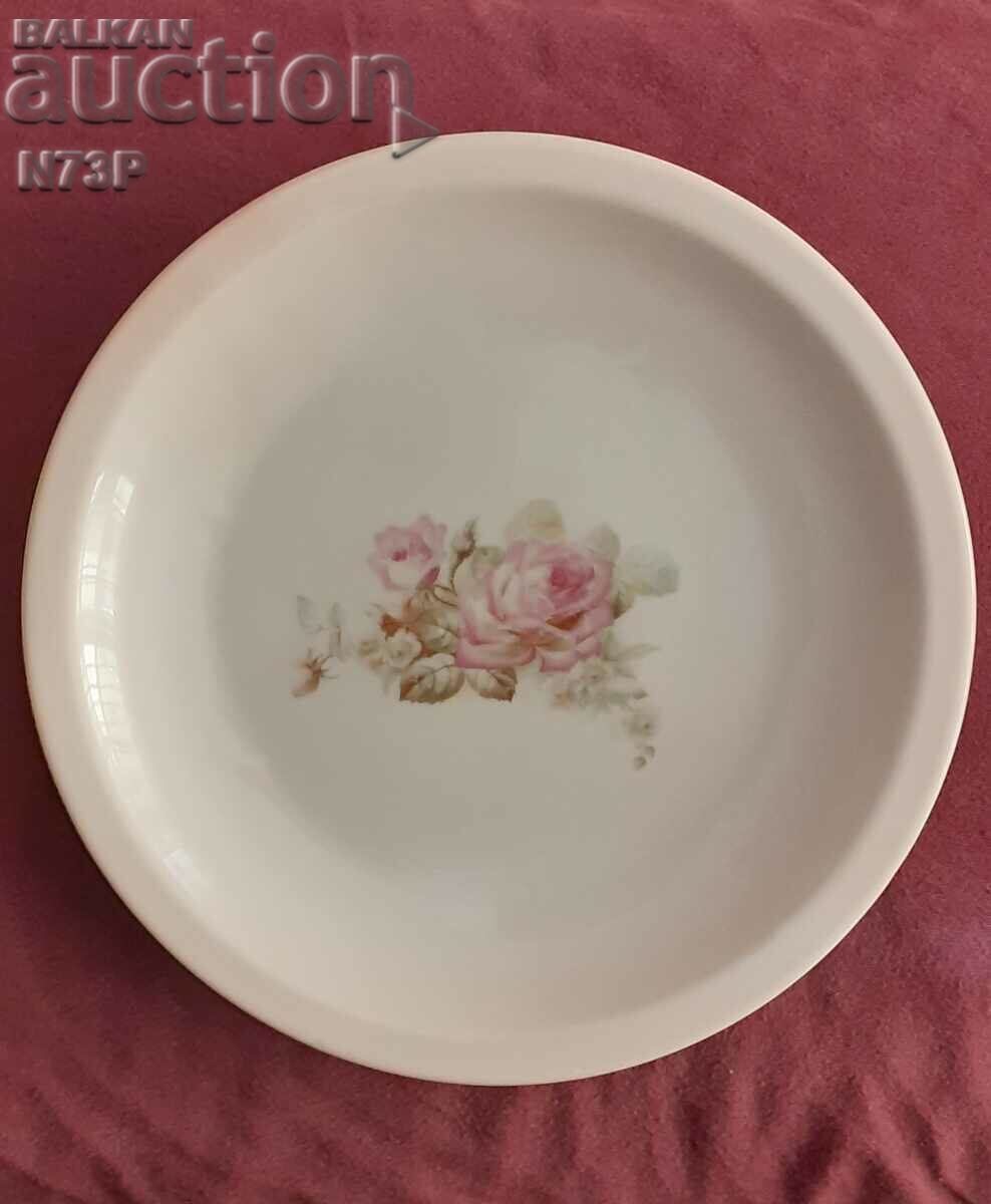 OLD PORCELAIN PLATE. COLLECTION. ROSES.