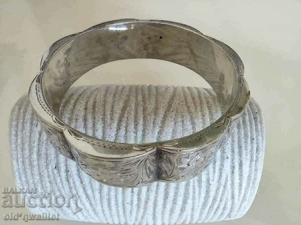 Delivery of Attractive SILVER BRACELET with Viennese engraving Delivery of Attractive SILVER BRACELET with Viennese engraving