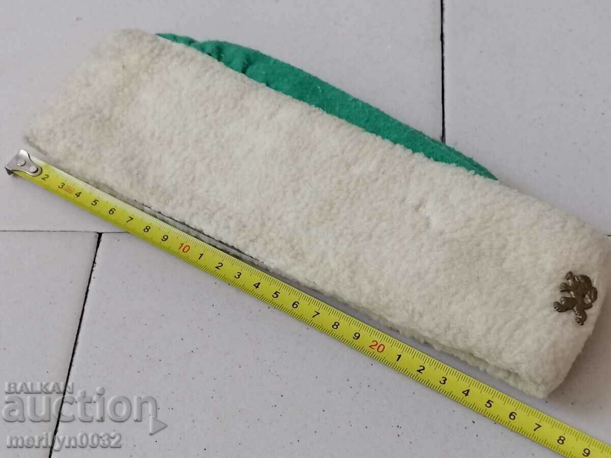 Delivery of Socialist cap of the little Chavdarche Pioneer Delivery of Socialist cap of the little Chavdarche Pioneer