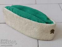 Căciulă socialistă pentru micul pionier ceavdar