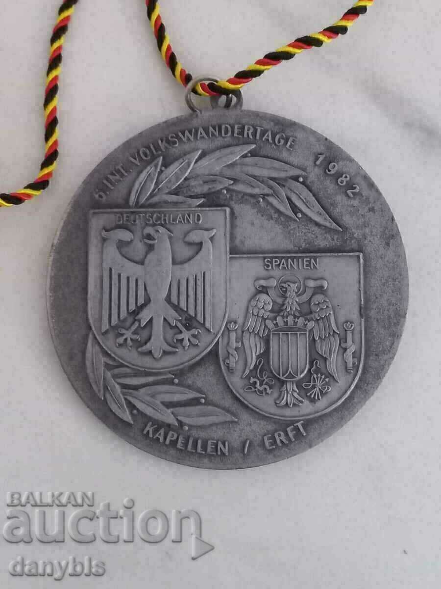 Medal - 1982 FIFA World Cup Spain with price 25.00 BGN | € 12.78 Medal - 1982 FIFA World Cup Spain with price 25.00 BGN | € 12.78