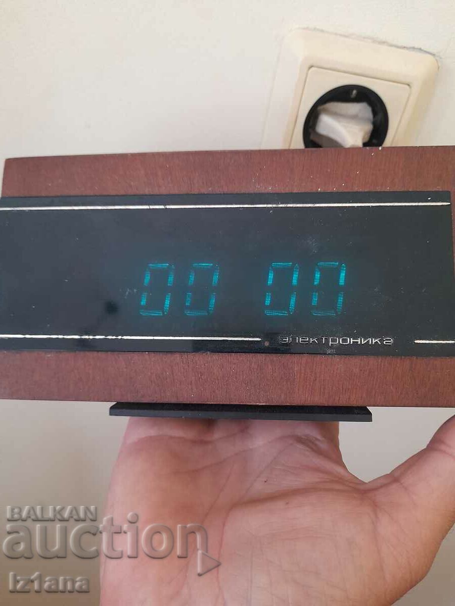 Old watch Electronics 6.15M - 5