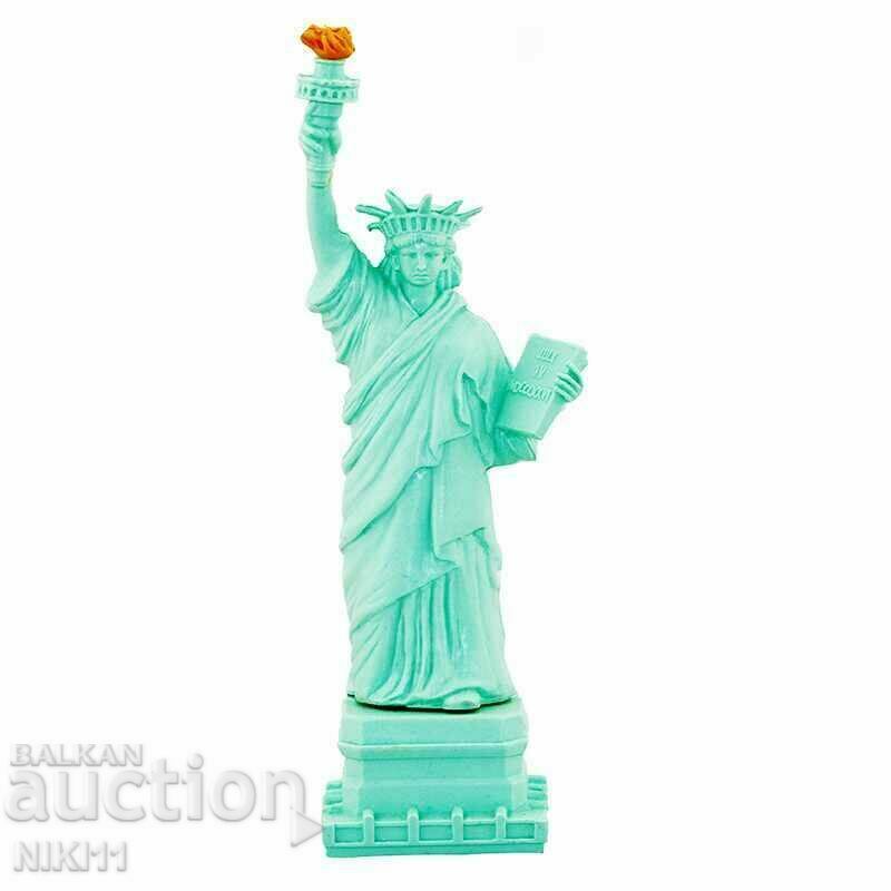 Bottle 32 gb. Statue of Liberty America Freedom New York with price 25.00 BGN | € 12.78 Bottle 32 gb. Statue of Liberty America Freedom New York with price 25.00 BGN | € 12.78