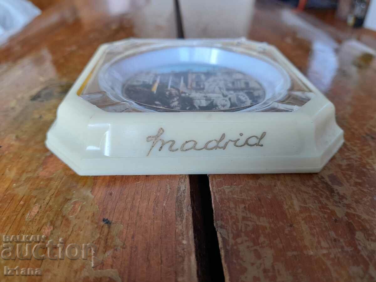 Souvenir ashtray Madrid with price 10.00 BGN | € 5.11 Souvenir ashtray Madrid with price 10.00 BGN | € 5.11