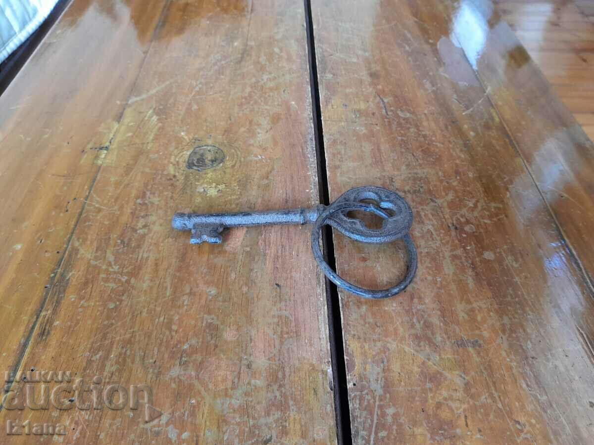 Cheie metalică veche