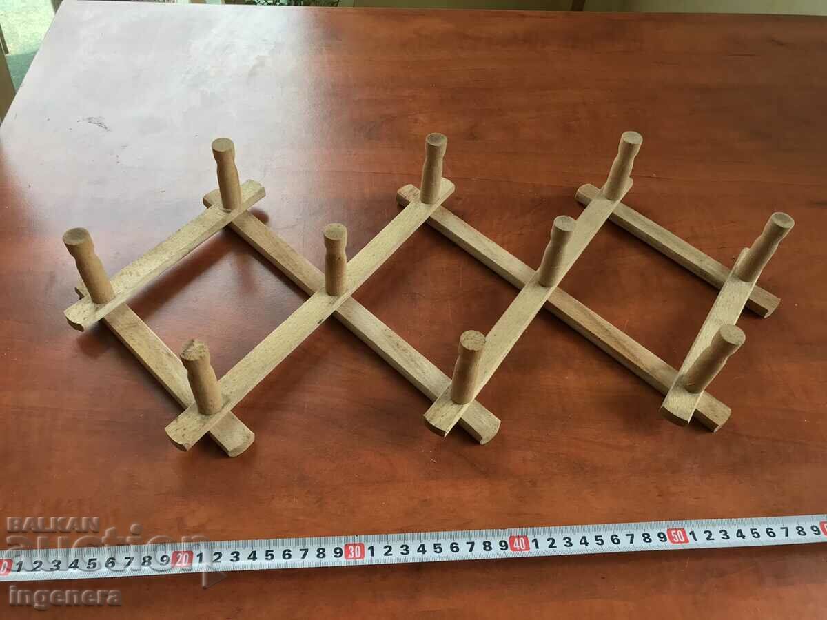 Auction HANGER HANGER WOOD EXTENDABLE WALL Auction HANGER HANGER WOOD EXTENDABLE WALL