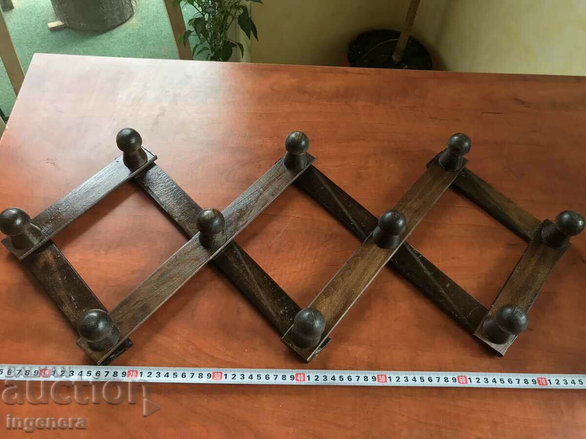 Auction HANGER HANGER WOOD EXTENDABLE WALL Auction HANGER HANGER WOOD EXTENDABLE WALL