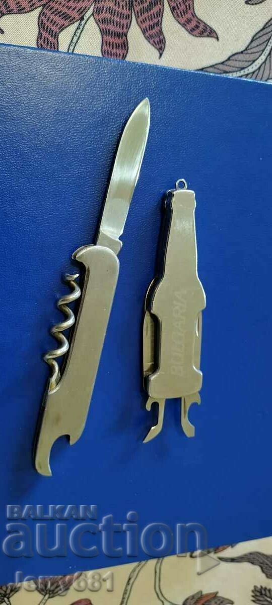 Auction  Pocket knife and key ring