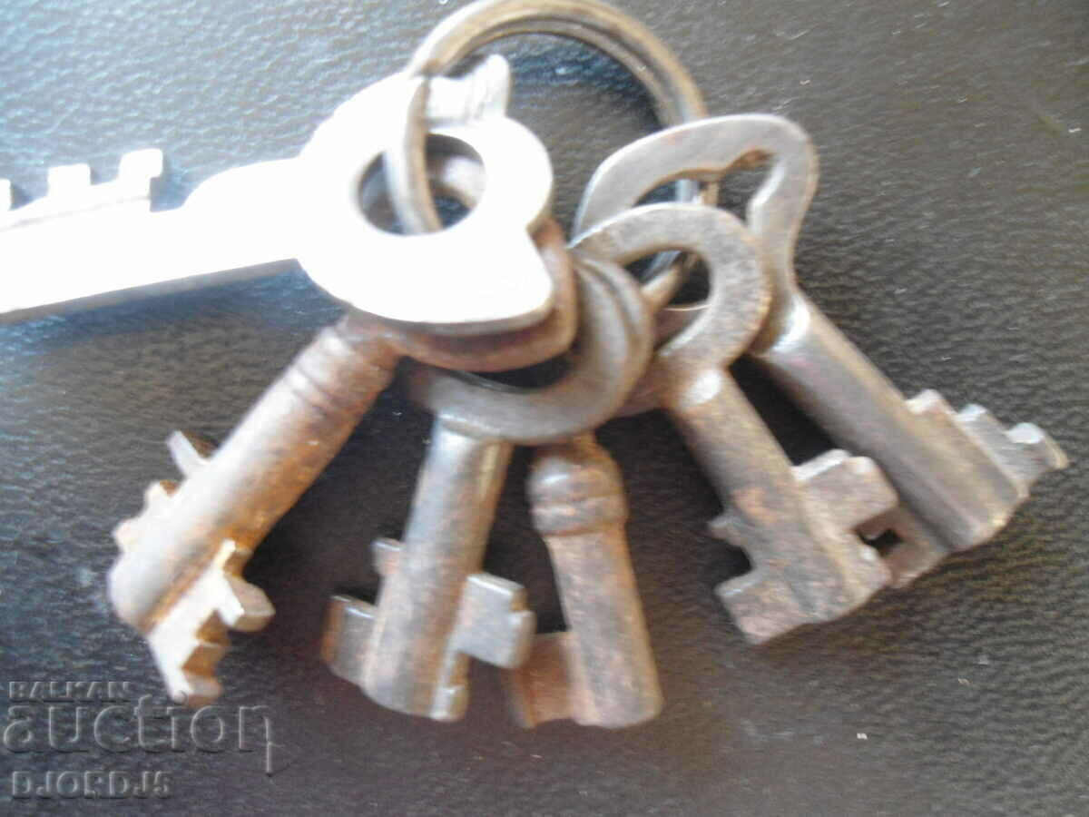 Delivery of Lot of small keys, 6 pieces Delivery of Lot of small keys, 6 pieces