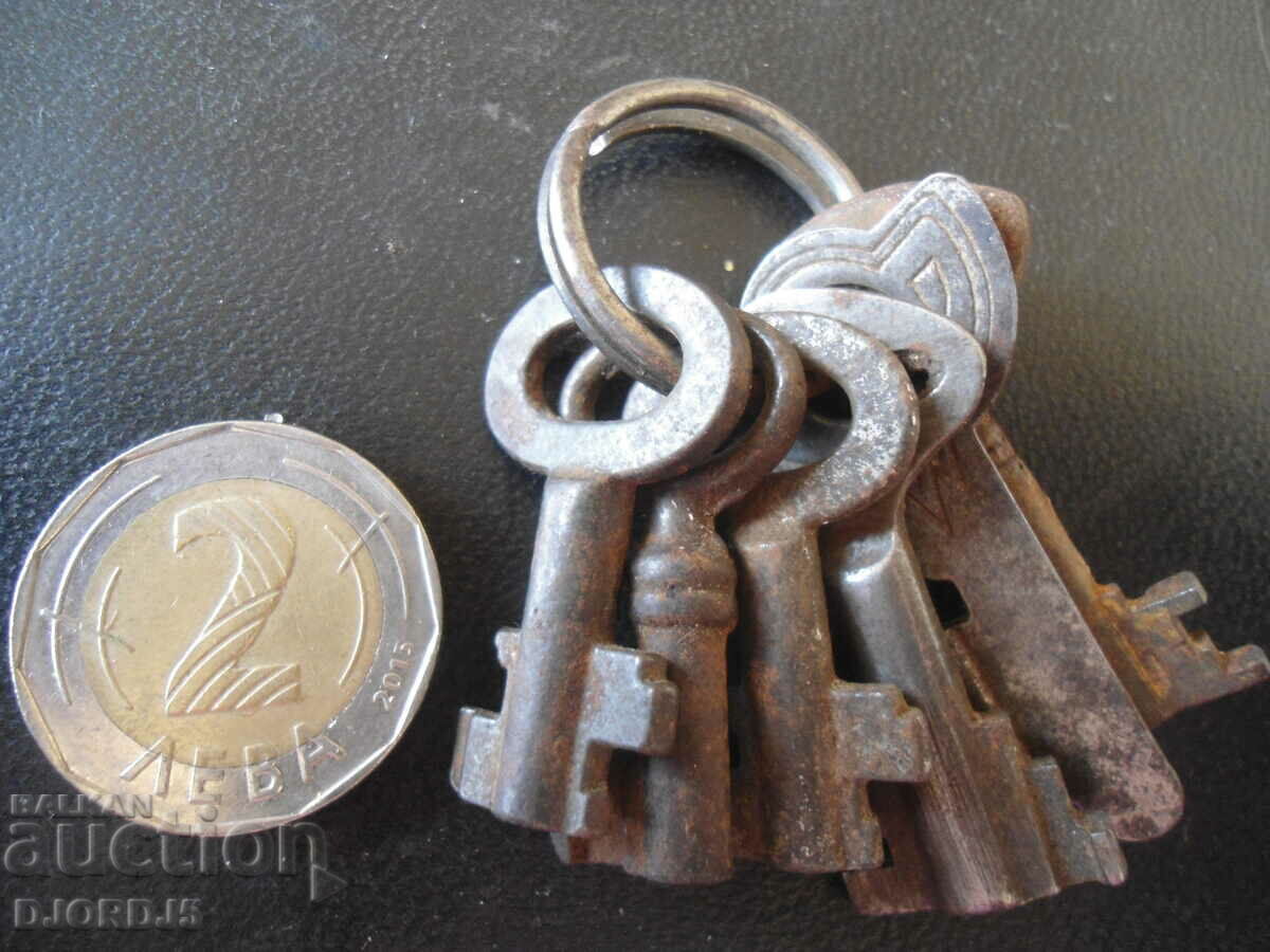 Lot of small keys, 6 pieces - 6 Lot of small keys, 6 pieces - 6