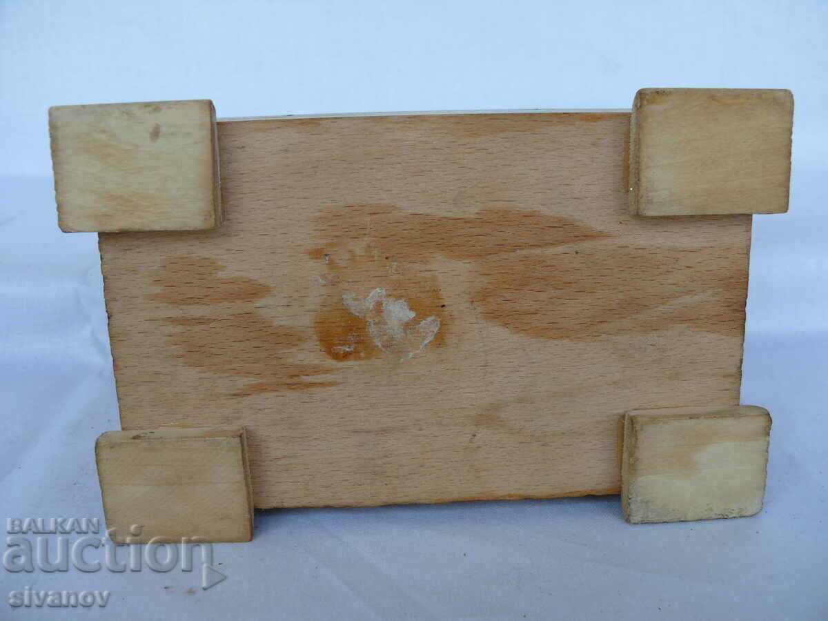 Delivery of Old interesting wooden box #1417 Delivery of Old interesting wooden box #1417