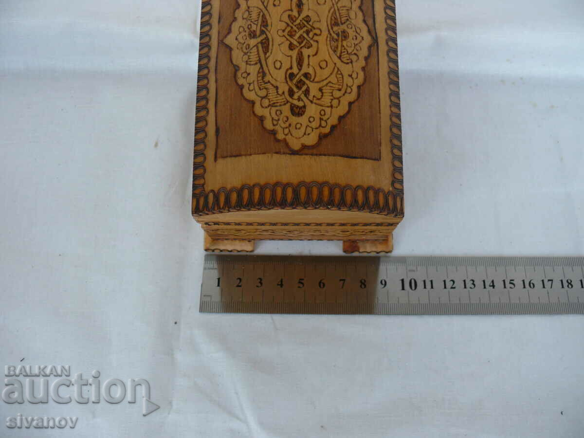 Old interesting wooden box #1417 - 6 Old interesting wooden box #1417 - 6