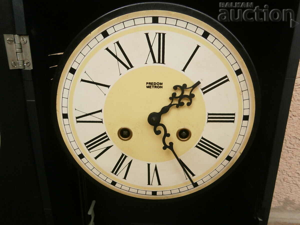 Licitație Ceas de perete retro METRON social vintage Licitație Ceas de perete retro METRON social vintage