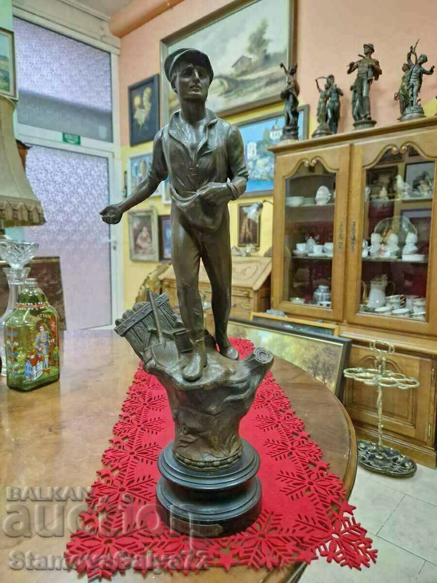 A wonderful antique French figure statuette with price 198.00 BGN | € 101.24 A wonderful antique French figure statuette with price 198.00 BGN | € 101.24