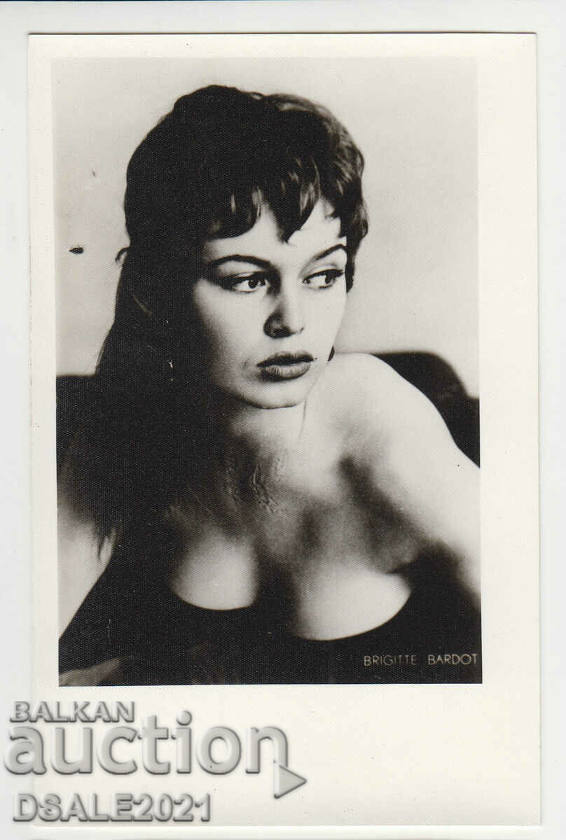 Postcard old photo-rephotographed, actress /4224