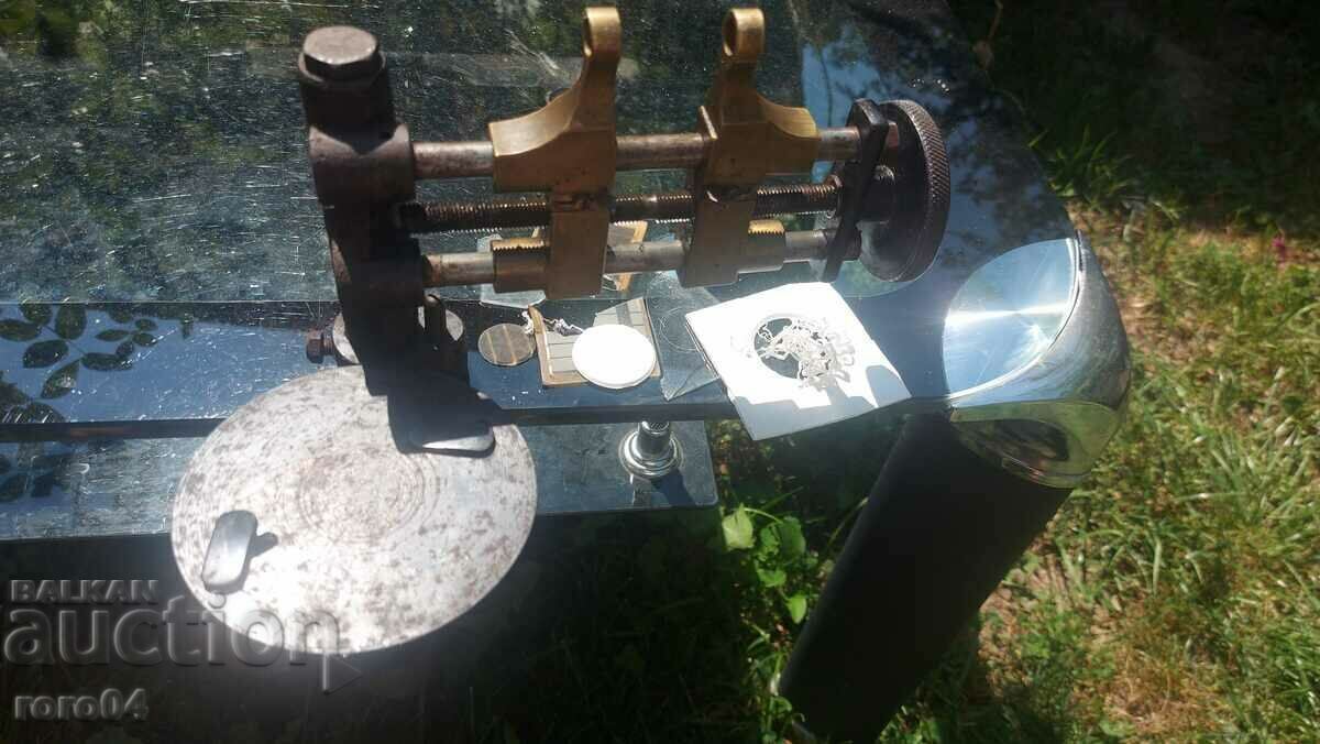 Delivery of UNIQUE WATCH GLASS CUTTING MACHINE Delivery of UNIQUE WATCH GLASS CUTTING MACHINE