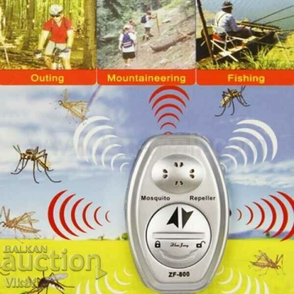 Individual ultrasonic mosquito repellent device