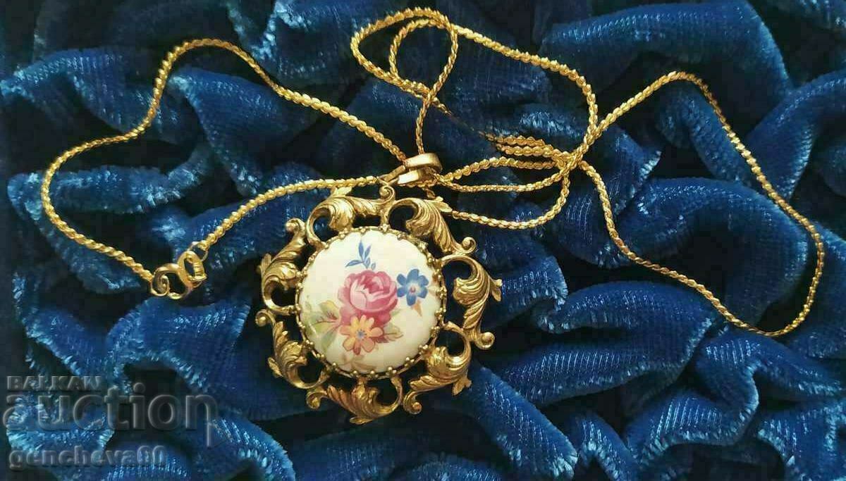 Vintage necklace gold plated, porcelain ITALY