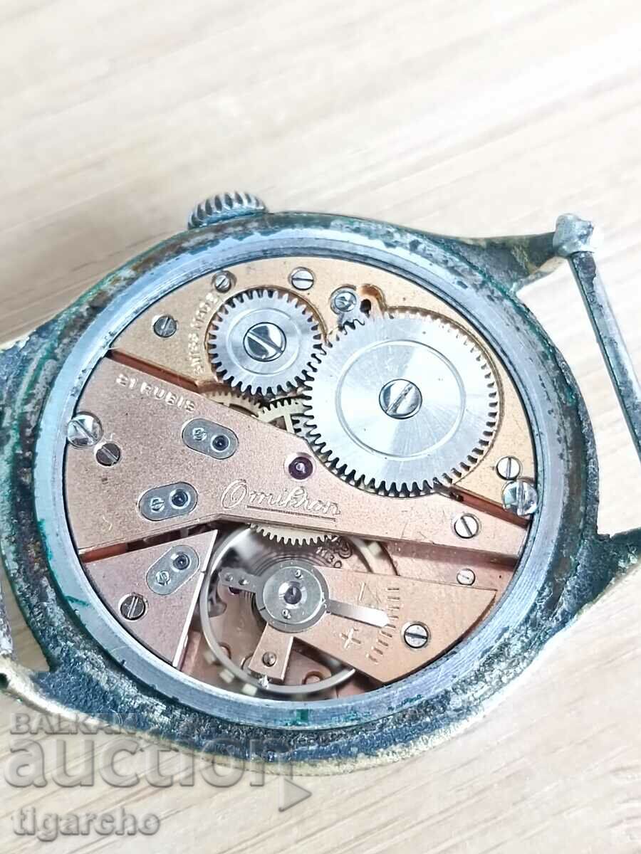 Omicron watch winder with price 35.00 BGN | € 17.90 Omicron watch winder with price 35.00 BGN | € 17.90