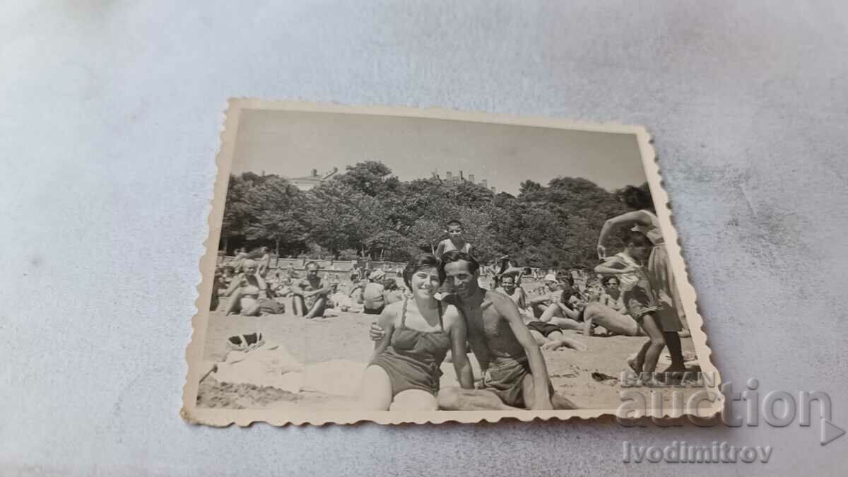 Photo Burgas Man and woman on the beach 1948