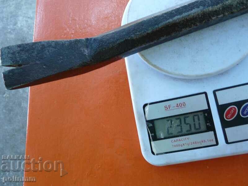 Delivery of Old solid German goat leg Delivery of Old solid German goat leg