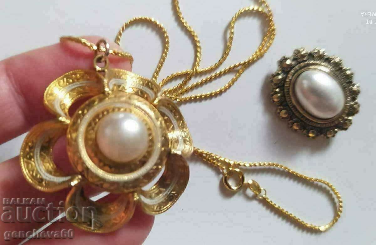 Παράδοση Κολιέ και καρφίτσα με μαργαριτάρι, επιχρυσωμένο