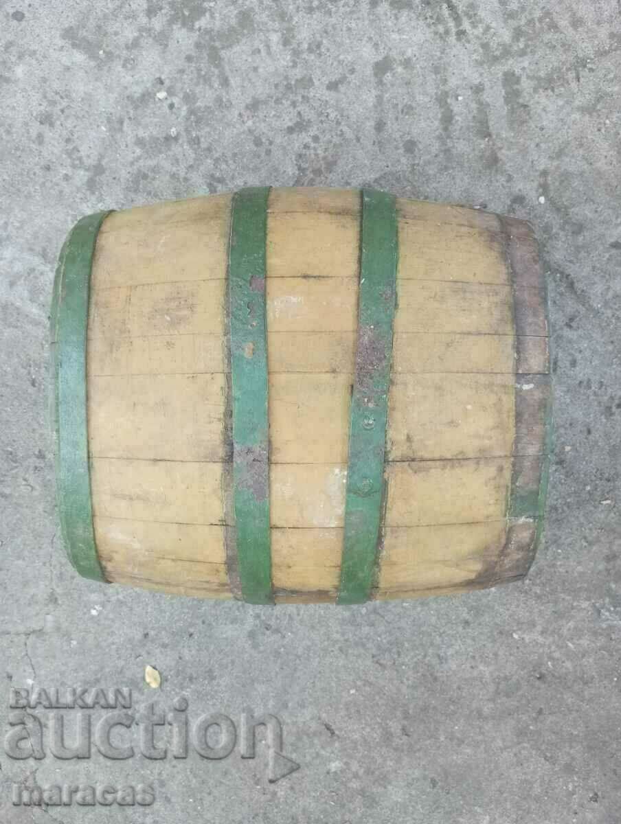 Δημοπρασία Μικρό ξύλινο βαρέλι τύπου buckel