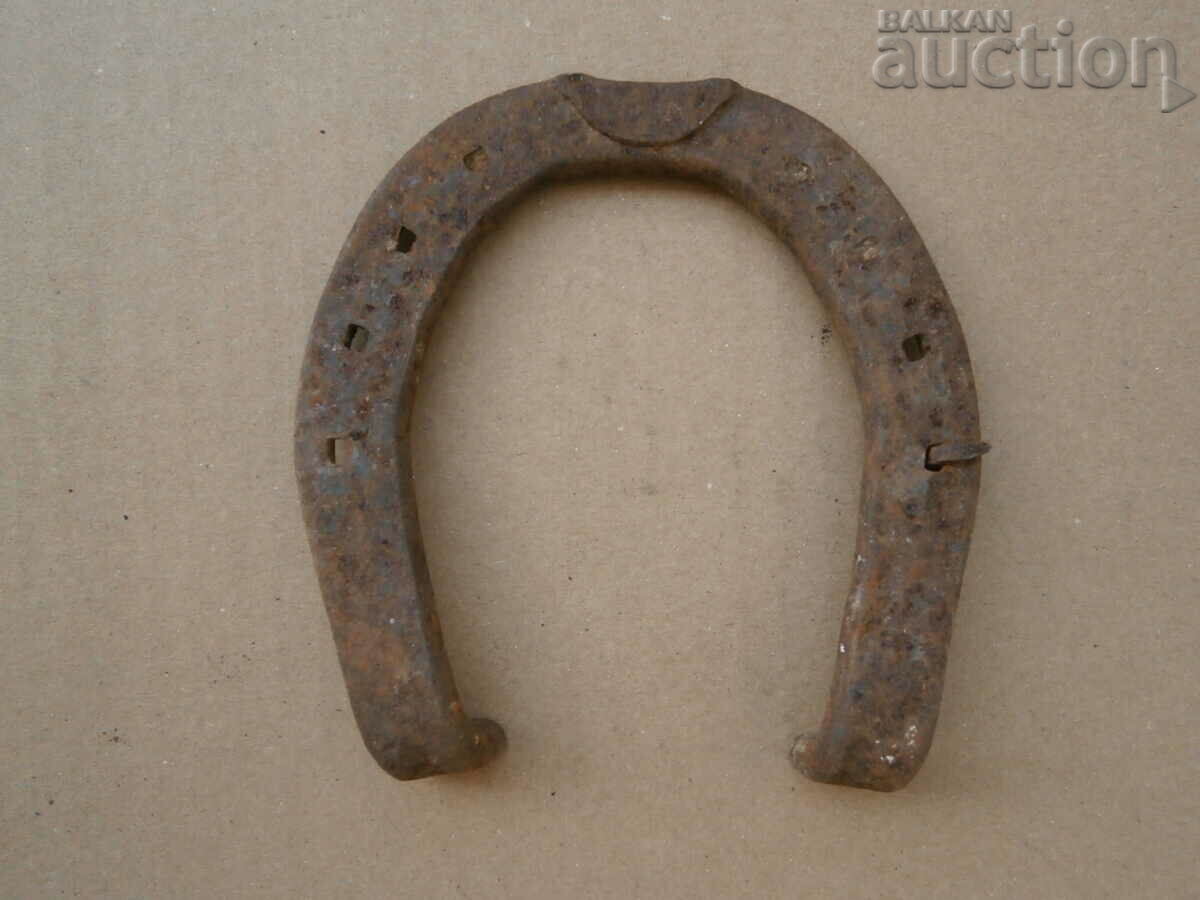 large lucky HORSE HORSE old forged original with price 21.00 BGN | € 10.74 large lucky HORSE HORSE old forged original with price 21.00 BGN | € 10.74