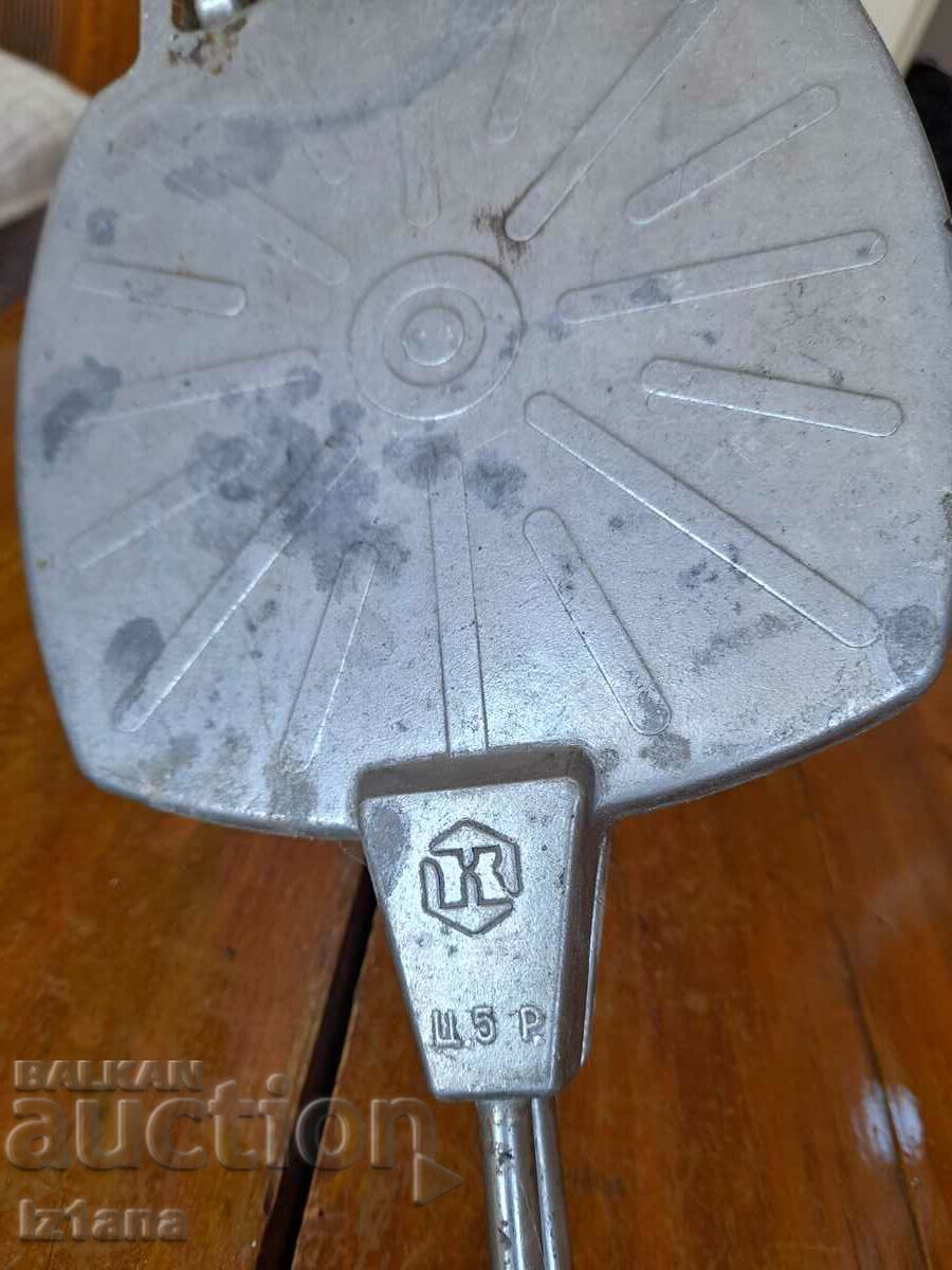 Old form for sweets with price 50.00 BGN | € 25.56 Old form for sweets with price 50.00 BGN | € 25.56