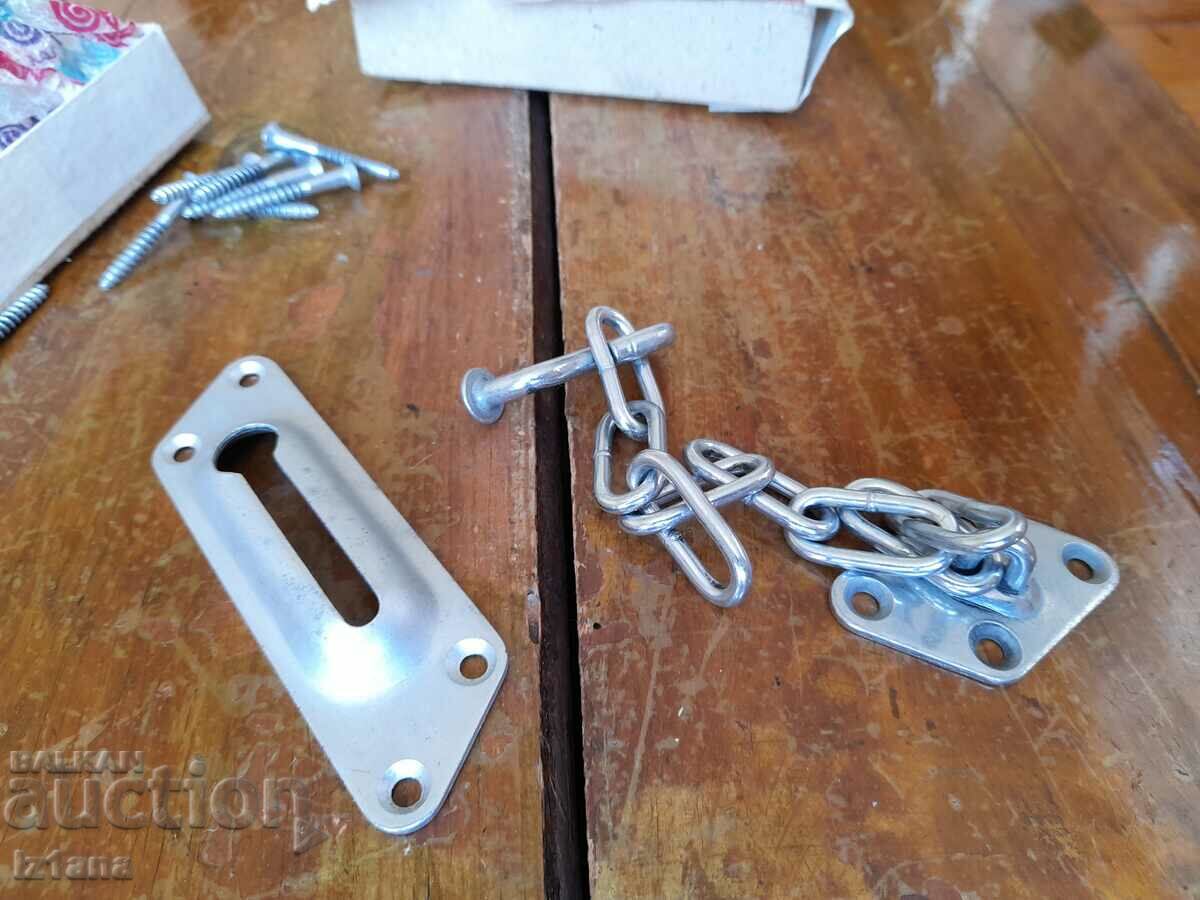 Auction Old chain, chain, door lock Auction Old chain, chain, door lock