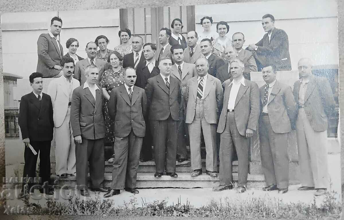 Стара снимка Кюстендил мъжката гимназия 1938/39 учители
