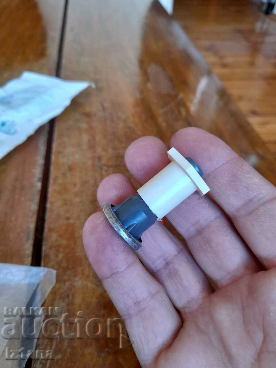 Old neck spy - 5 Old neck spy - 5