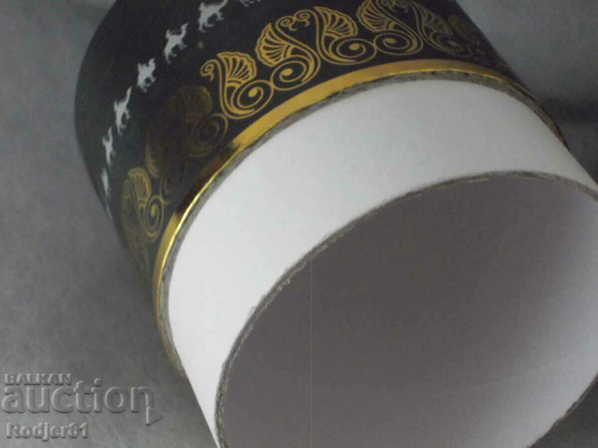 trinkets, souvenirs, interesting, strange - cardboard box - 6 trinkets, souvenirs, interesting, strange - cardboard box - 6