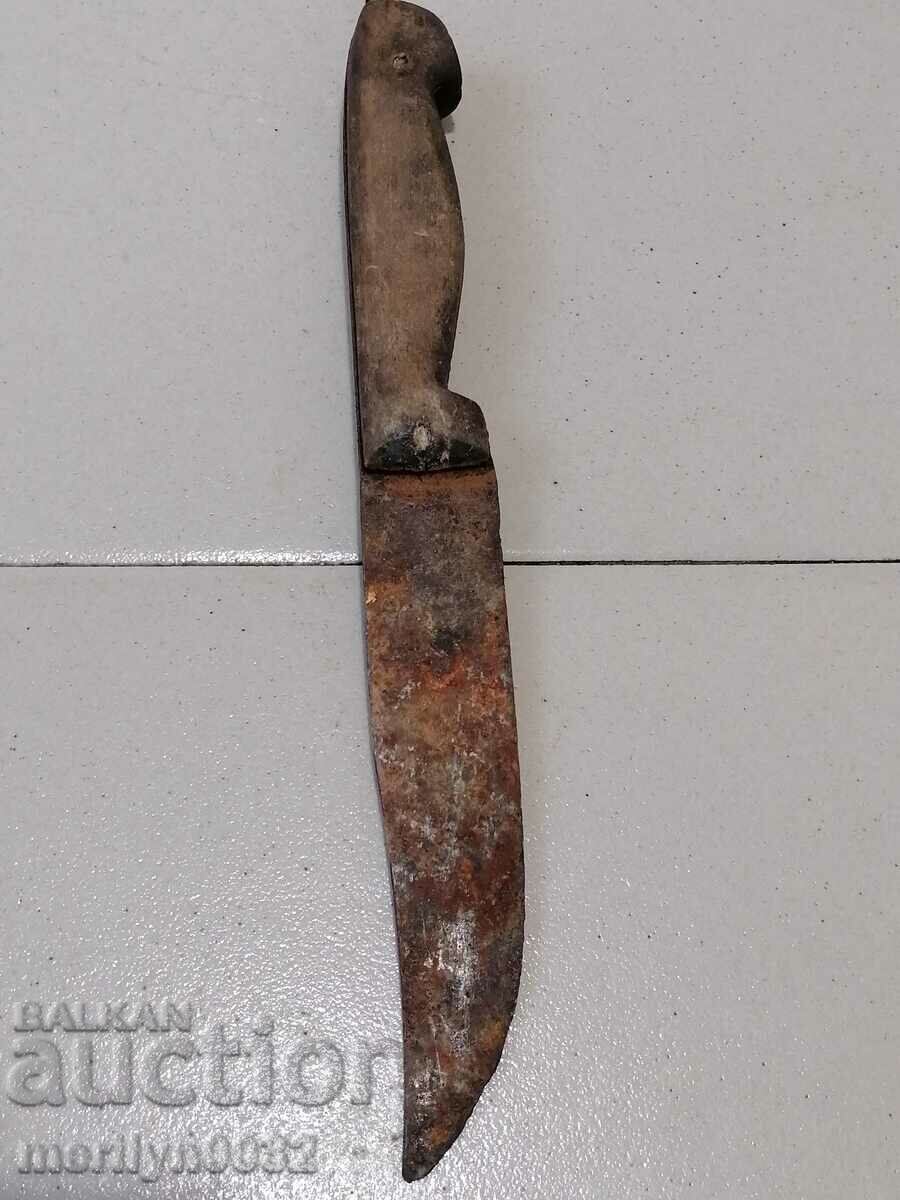 Auction Old knife without sheath, sharp dagger blade Auction Old knife without sheath, sharp dagger blade