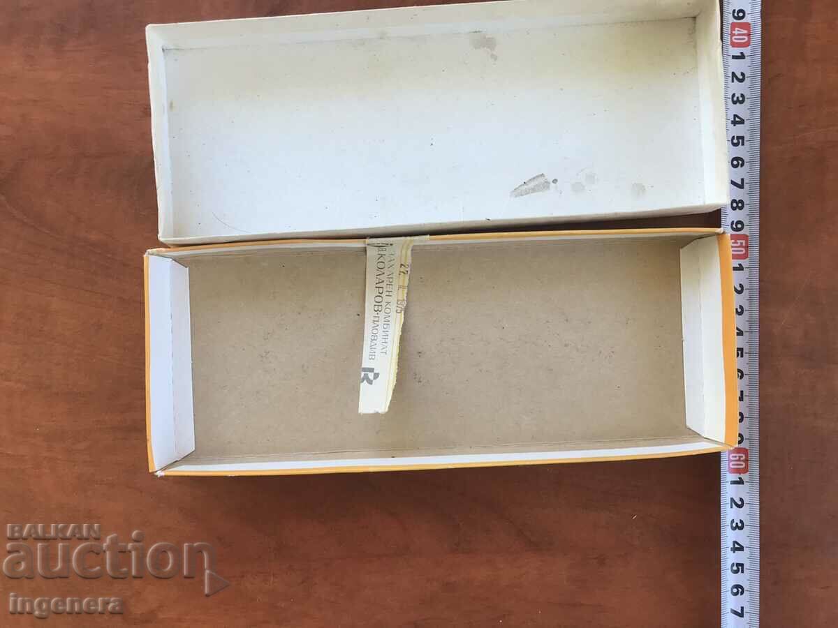 Auction BOX OF CHOCOLATE CANDY-1971. Auction BOX OF CHOCOLATE CANDY-1971.