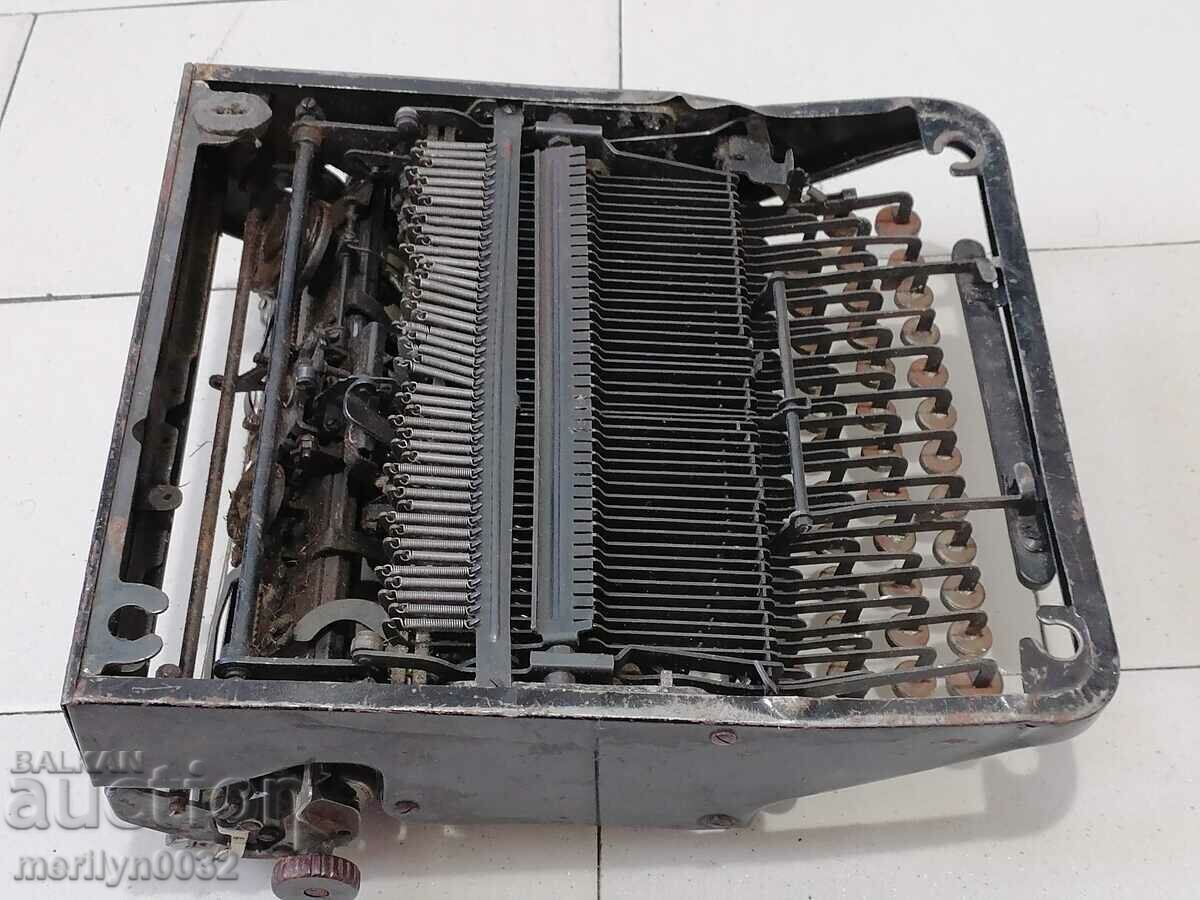 Mașina de scris Adler germană Adler în chirilic WW1 WW2 - 7 Mașina de scris Adler germană Adler în chirilic WW1 WW2 - 7