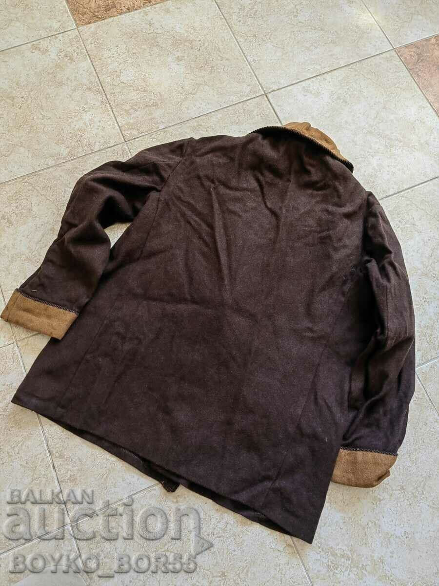 Rare Vintage Woolen Outerwear with price 57.00 BGN | € 29.14 Rare Vintage Woolen Outerwear with price 57.00 BGN | € 29.14