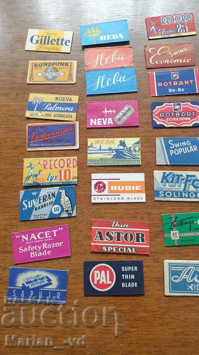 Auction  Collection of old razor blades - 61 pieces