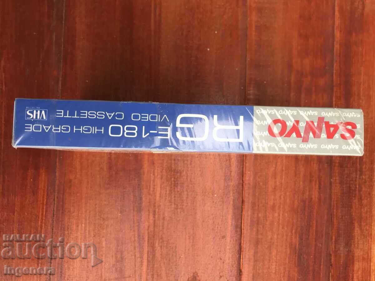 VIDEOCASSETTE MOVIES - 5 VIDEOCASSETTE MOVIES - 5