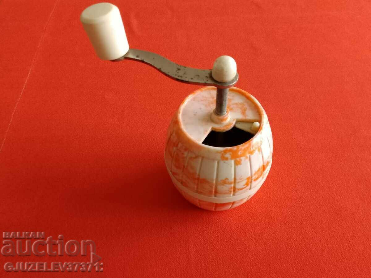 Resita Bakelite Collector Grinder - 5 Resita Bakelite Collector Grinder - 5