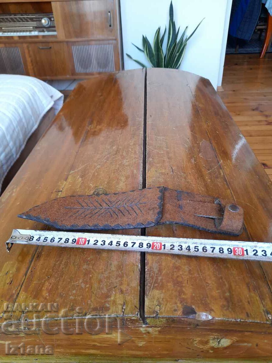 Old knife holder with price 30.00 BGN | € 15.34 Old knife holder with price 30.00 BGN | € 15.34
