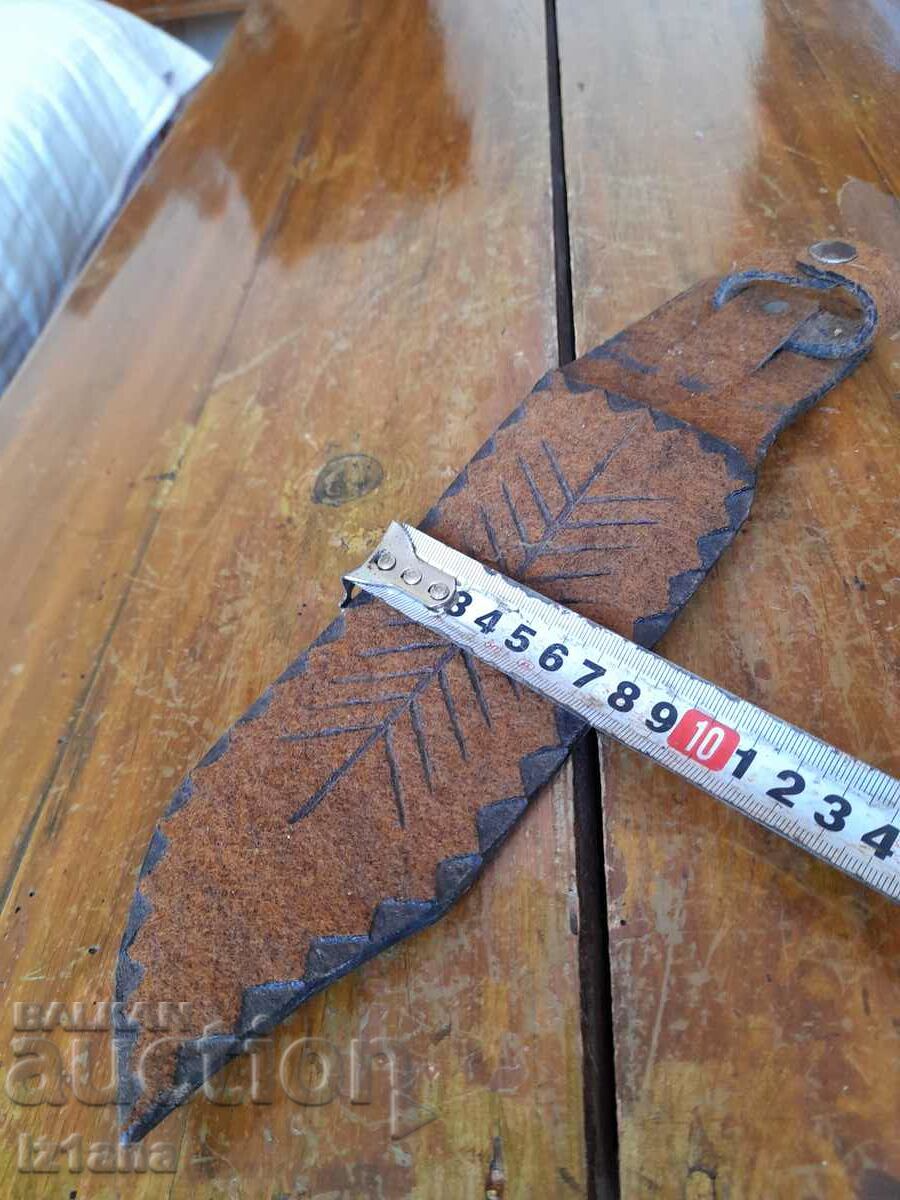 Auction Old knife holder Auction Old knife holder