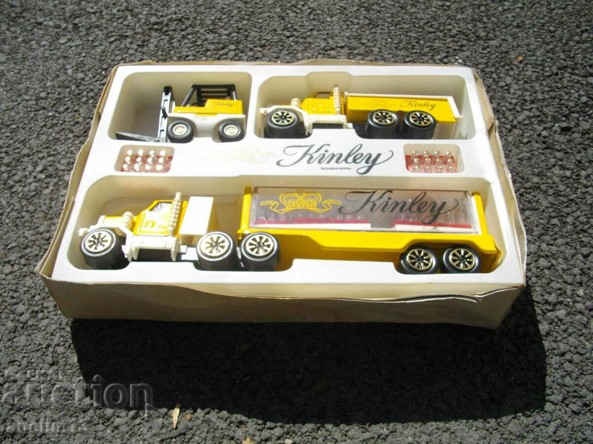 Auction SOC SHEET METAL TOYS PEACE DISTRIBUTION KINLEY Auction SOC SHEET METAL TOYS PEACE DISTRIBUTION KINLEY