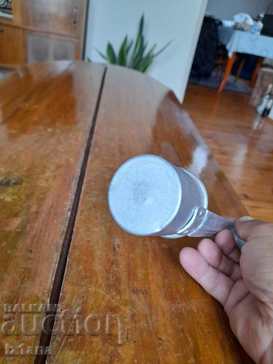 Old measure, damaged - 6 Old measure, damaged - 6