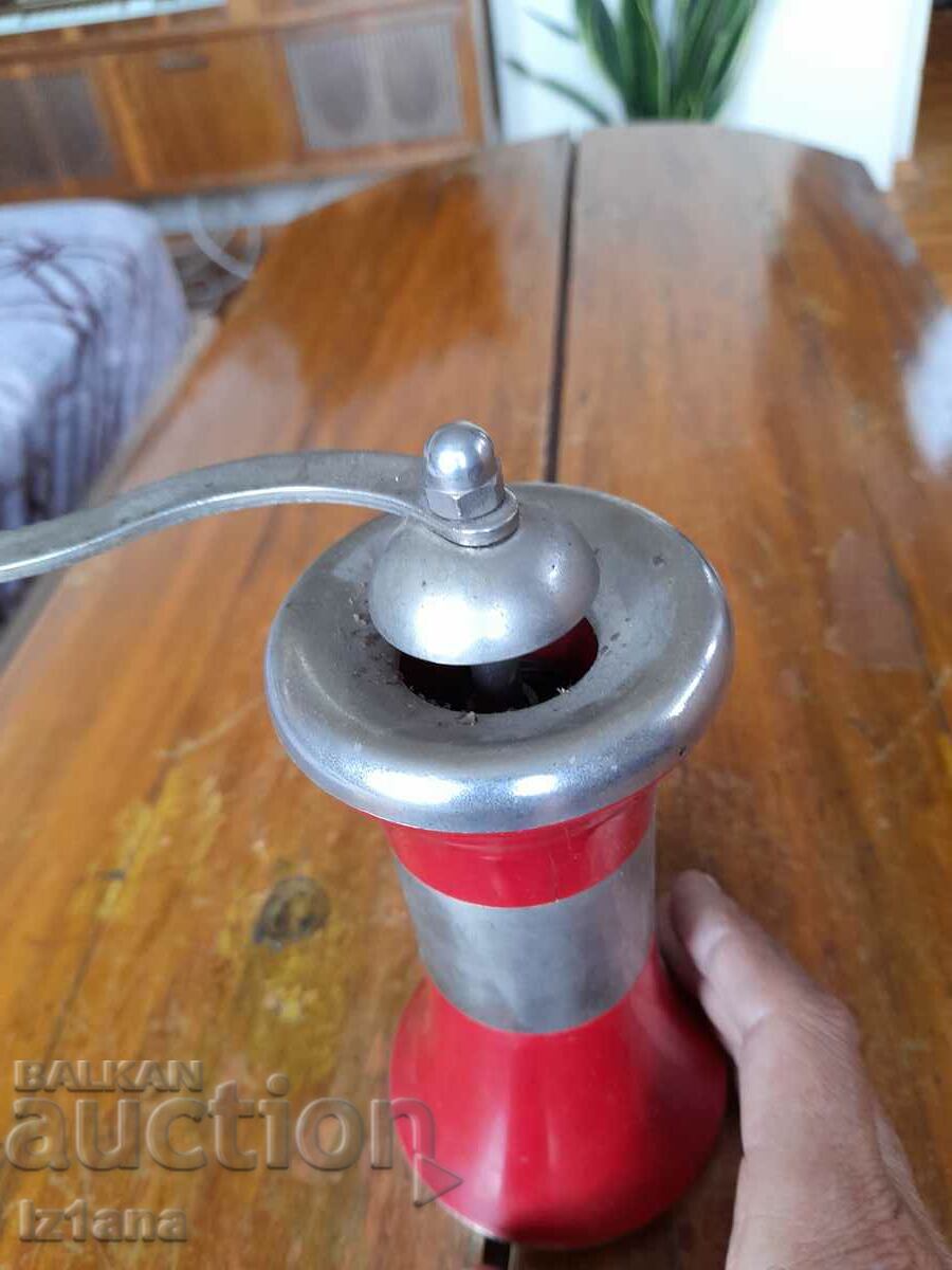 Auction Old mill, spice mill, coffee shop Auction Old mill, spice mill, coffee shop