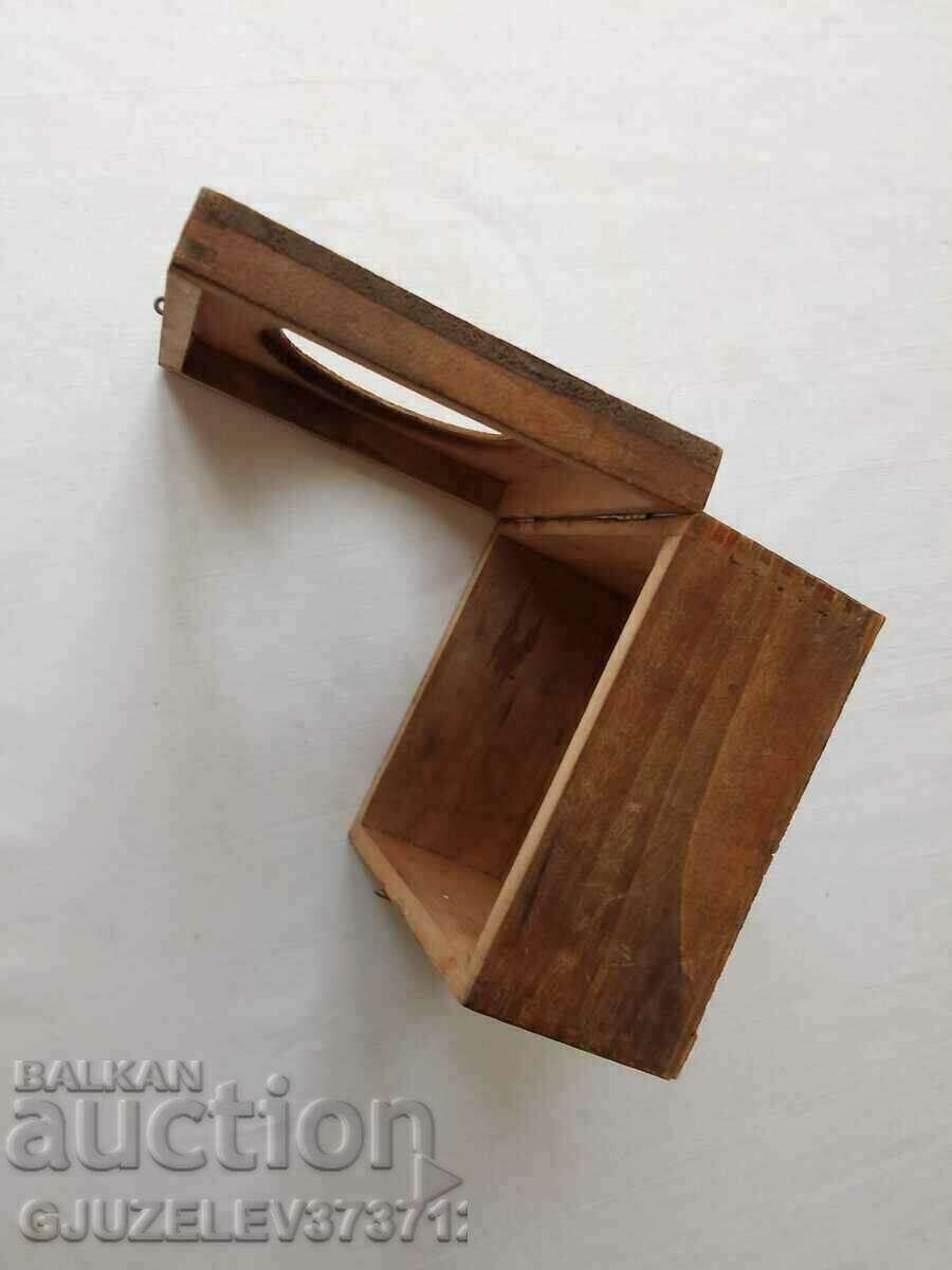 Delivery of Wooden box for alarm clock/desk clock