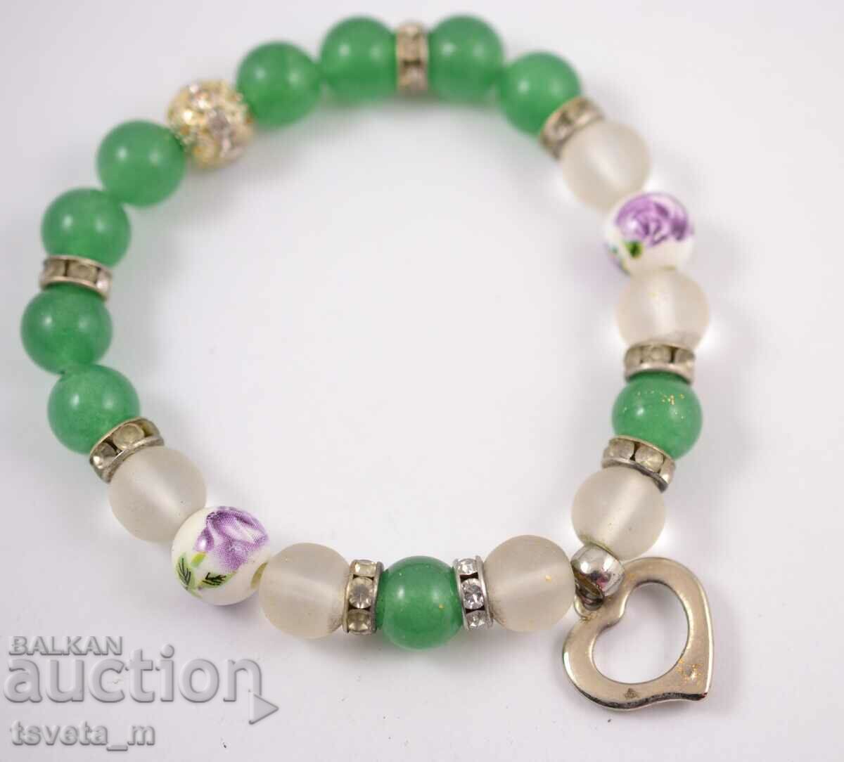 Гривна с естествени камъчета