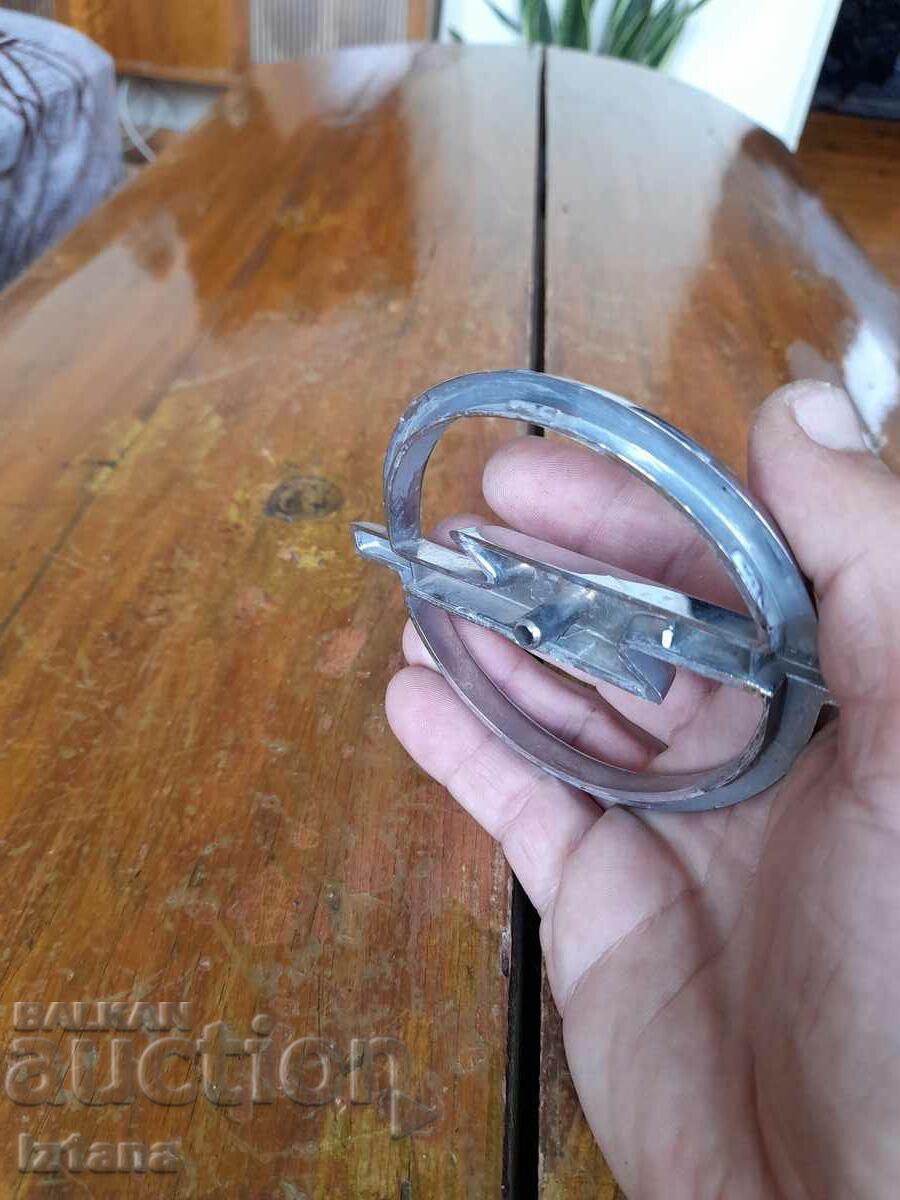 Delivery of Emblem Opel, Opel