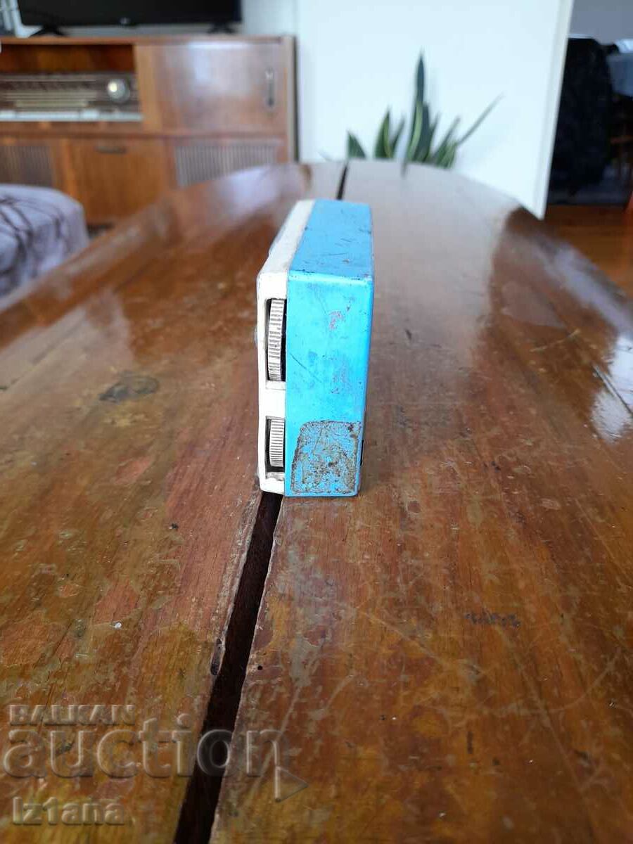 Old radio, Jupiter radio receiver with price 30.00 BGN | € 15.34 Old radio, Jupiter radio receiver with price 30.00 BGN | € 15.34